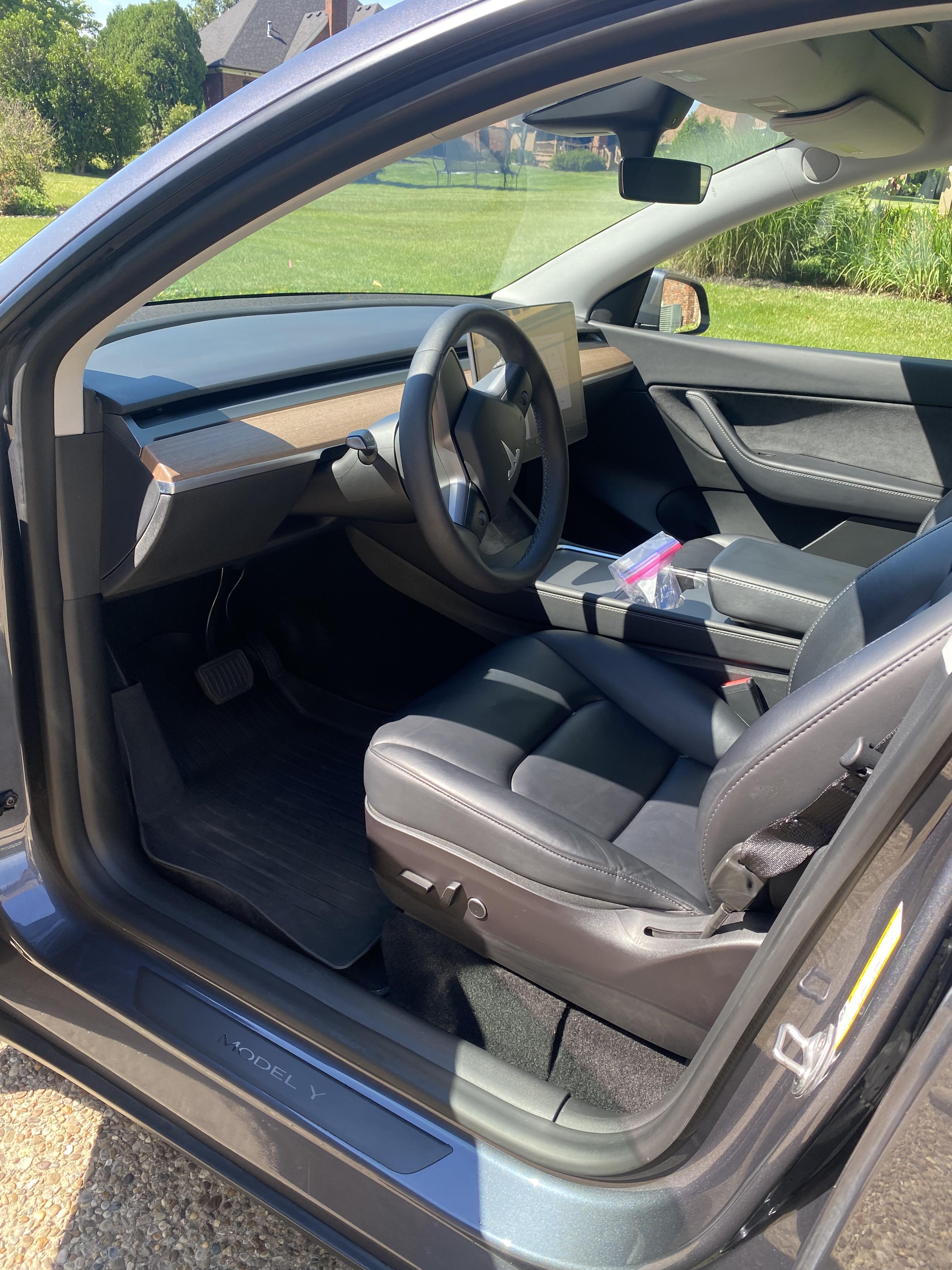 Tesla Model Y interior after detailing by Kurtz Details